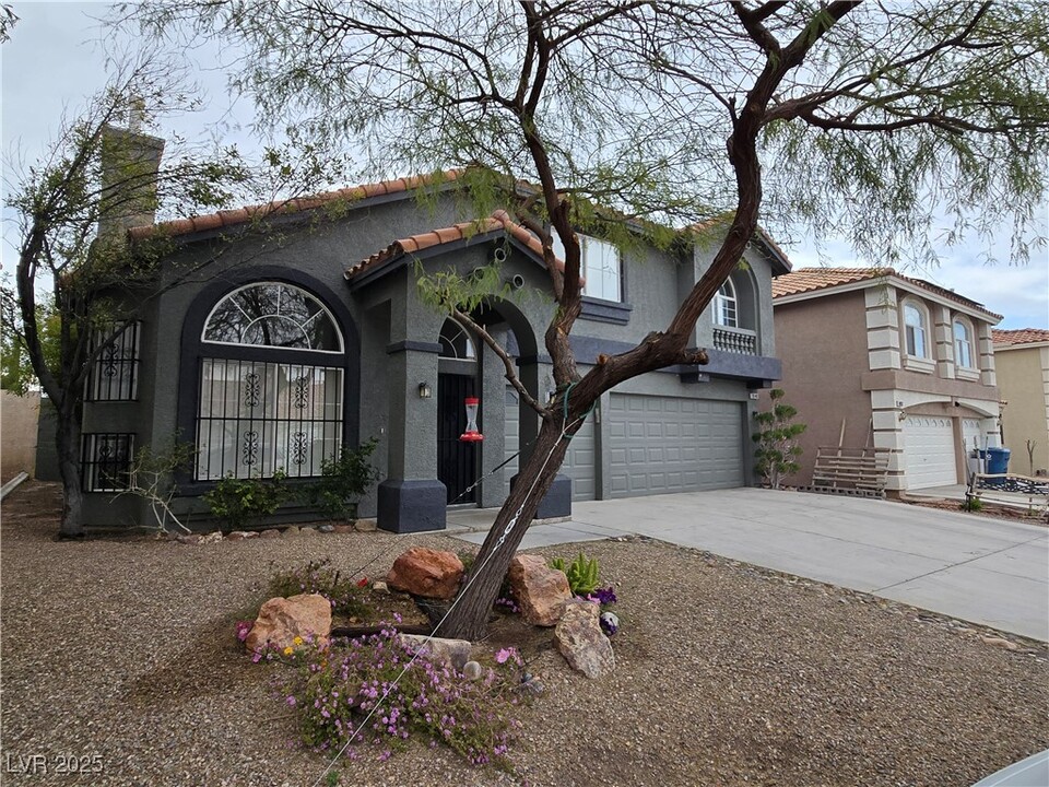 10140 Heron Island Ave in Las Vegas, NV - Building Photo