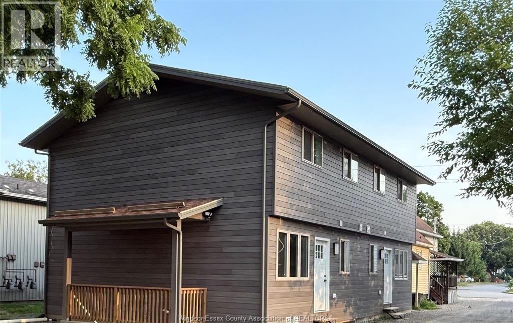 450 Mill St in Windsor, ON - Building Photo