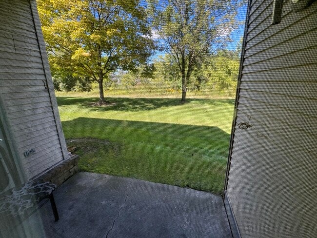 42542 Lilley Pointe Dr in Canton Township, MI - Building Photo - Building Photo