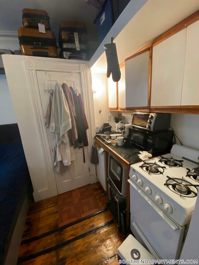 25 Cumberland St in Boston, MA - Building Photo - Building Photo