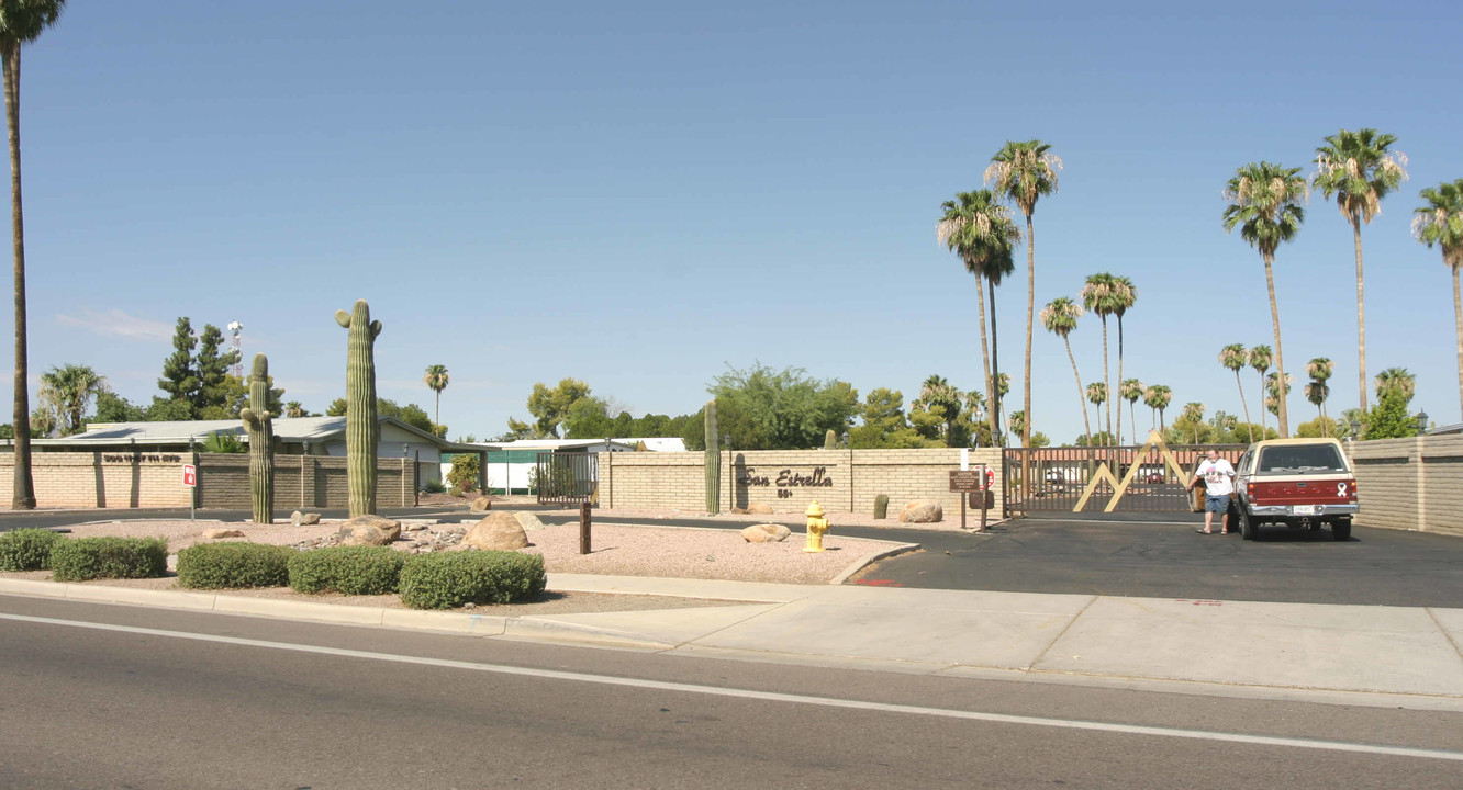 San Estrella in Phoenix, AZ - Building Photo