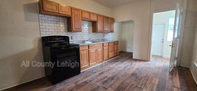 818 N 4th St in Allentown, PA - Building Photo - Building Photo