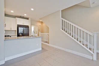 5529 Great Oaks Pkwy in San Jose, CA - Building Photo - Building Photo