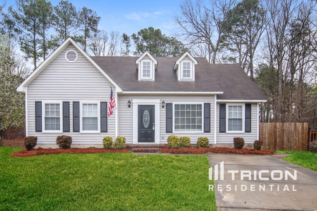 262 Stonewood Dr in West Columbia, SC - Building Photo