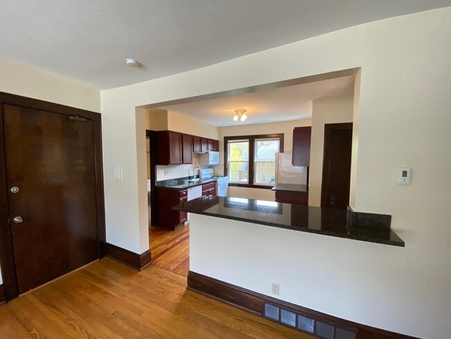 1745 W 31st Pl, Unit 1 in Cleveland, OH - Building Photo - Building Photo