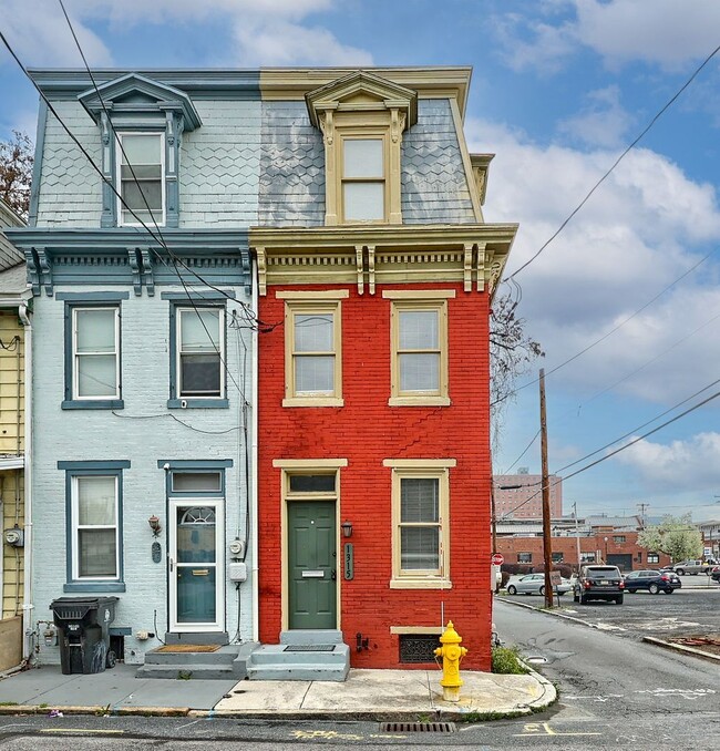 1315 James St in Harrisburg, PA - Building Photo - Building Photo
