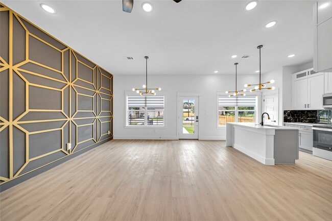 property at 4902 Higgins St