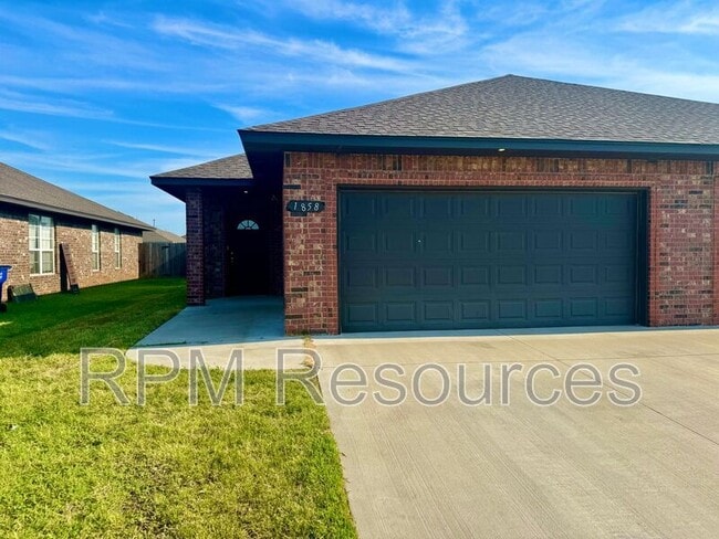 1858 Post Oak Rd in El Reno, OK - Building Photo - Building Photo