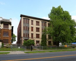 224-226 Washington St Apartments