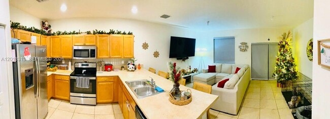 property at 3398 W 92nd Pl