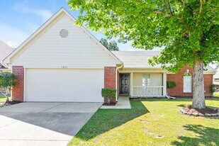 7892 Jane Ayre Dr in Southaven, MS - Building Photo