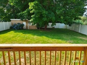 23 Quotonset Ln in Westbrook, CT - Building Photo - Building Photo