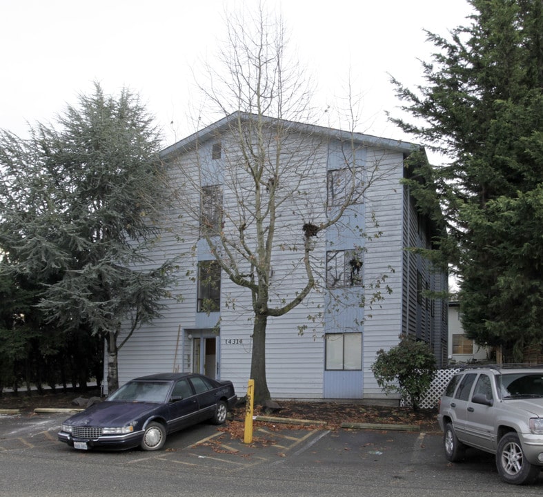 North Seattle Apartments in Seattle, WA - Building Photo