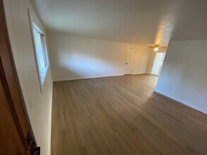 1673 W Victory Rd in Boise, ID - Building Photo - Building Photo