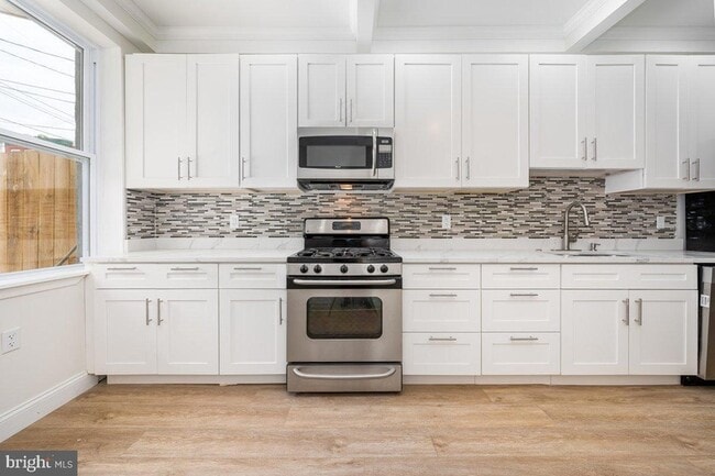 71 Dolphin St in Baltimore, MD - Building Photo - Building Photo