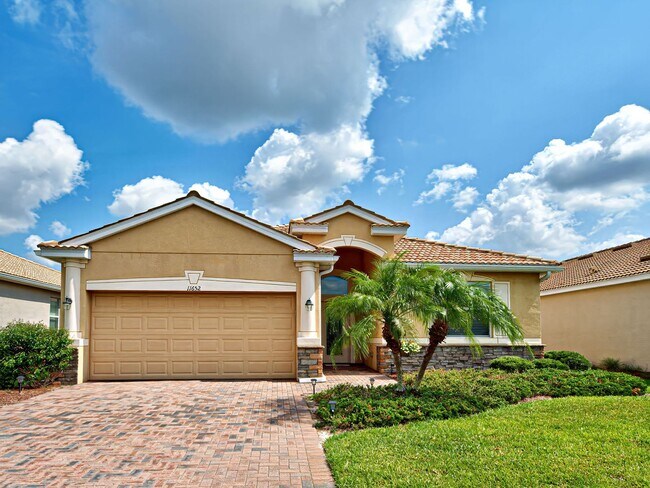 11652 Anhinga Ave in Venice, FL - Building Photo - Building Photo