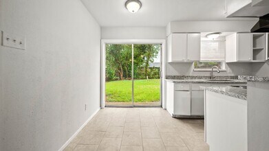 14415 Insley St in Houston, TX - Foto de edificio - Building Photo