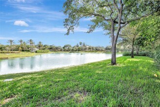 484 Westree Ln in Plantation, FL - Building Photo - Building Photo