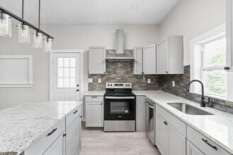 2933 Winthrop Ave in Indianapolis, IN - Building Photo - Building Photo