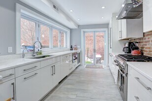 1745 11th St NW in Washington, DC - Building Photo