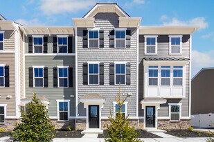 10 Sidney Ln in Stratford, NJ - Building Photo