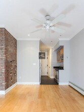 Avenue B in New York, NY - Building Photo - Building Photo