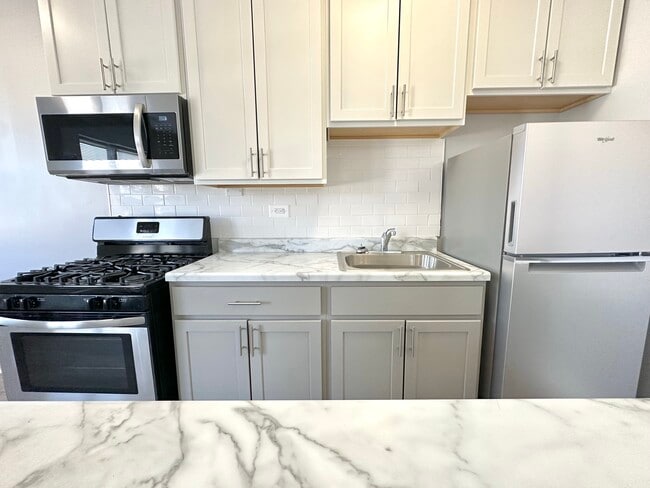 4756 N. Maplewood Ave.