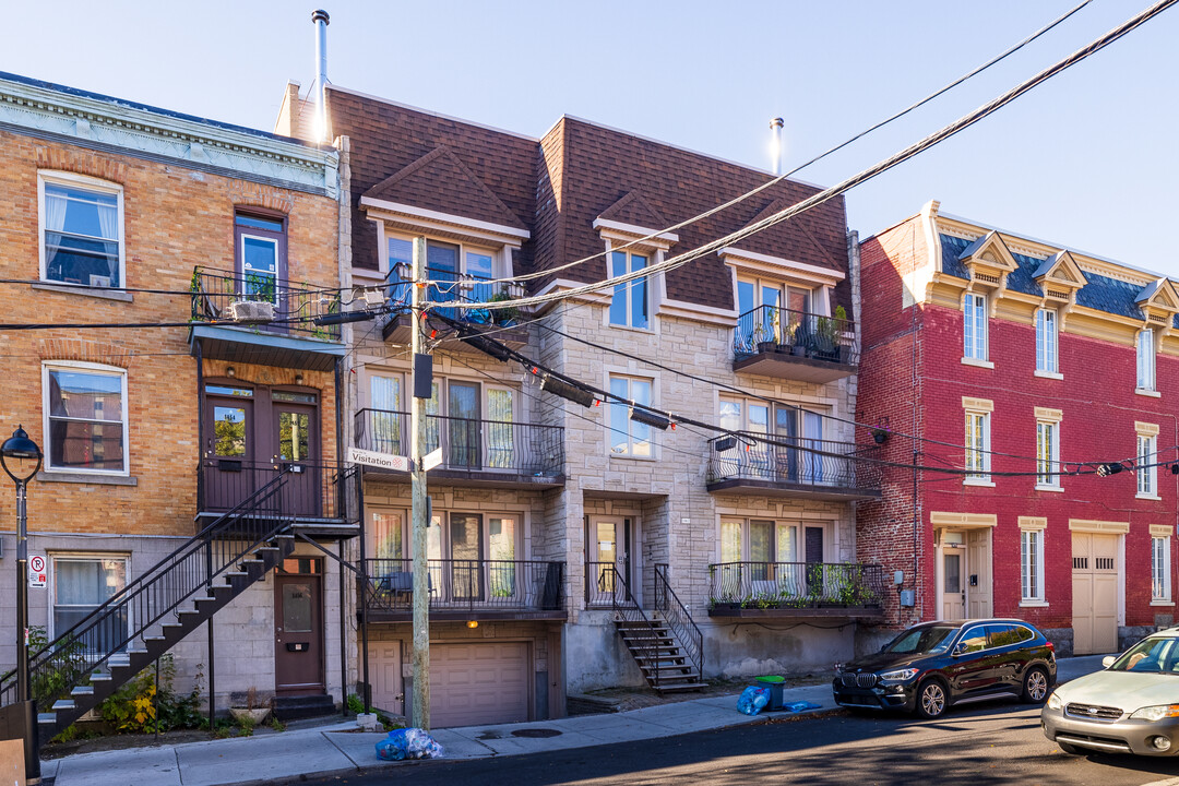 1462 De La Visitation Rue in Montréal, QC - Building Photo