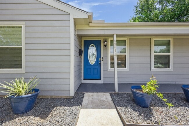 5014 Yellowstone Blvd in Houston, TX - Building Photo - Building Photo