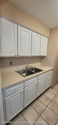 8401 N Atlantic Ave photo'