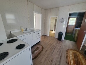 1220 Hazel Ave in Lima, OH - Foto de edificio - Building Photo