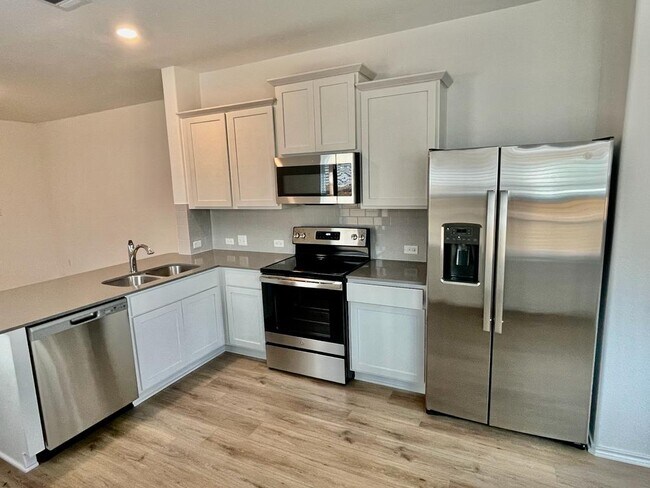 437 Perfect World Lp in Jarrell, TX - Building Photo - Building Photo