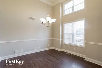 125 Devynwood Ct in Dallas, GA - Foto de edificio - Building Photo