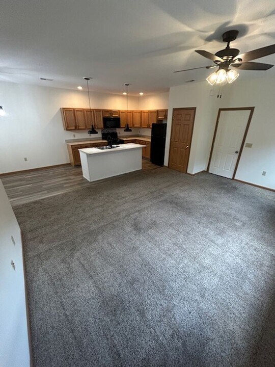 1529 Williamsburg Pl in Troy, OH - Building Photo