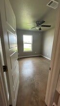 109 Quail Meadows Dr in Rio Vista, TX - Building Photo - Building Photo
