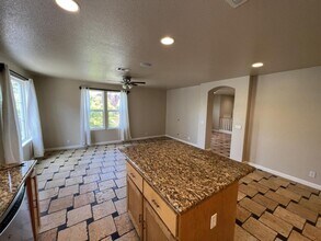 324 Vista Roma Way in San Jose, CA - Building Photo - Building Photo