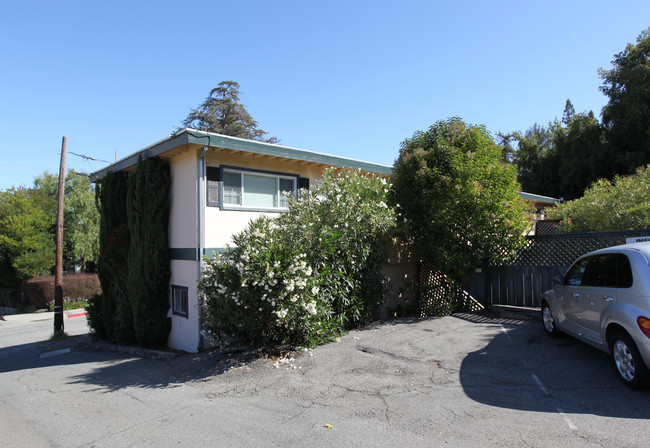 505 Cane St in Larkspur, CA - Foto de edificio - Building Photo