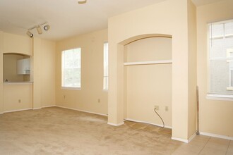 102 Vista Verdi Cir in Lake Mary, FL - Building Photo - Building Photo