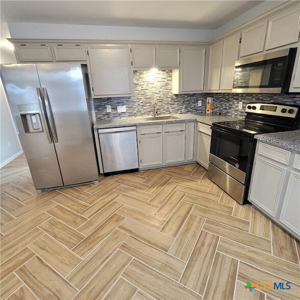 property at 2916 Starlight Dr