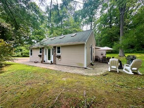 120 Cranberry Dr in Hopewell Junction, NY - Building Photo - Building Photo