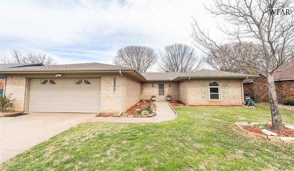 1211 Amherst St in Burkburnett, TX - Building Photo