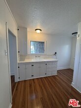 1650 S Rimpau Blvd in Los Angeles, CA - Building Photo - Building Photo