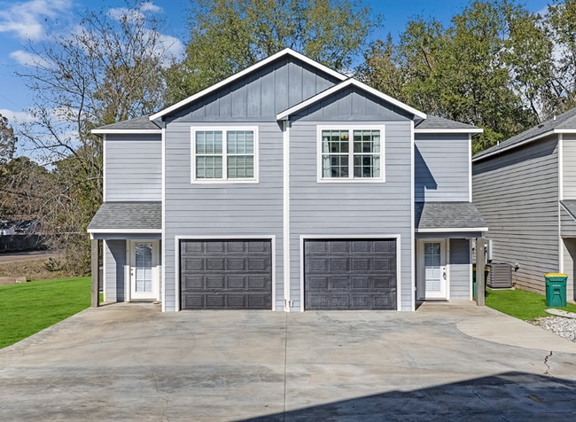 property at 3320 Robin Ln