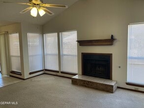 10640 Islerock Dr in El Paso, TX - Building Photo - Building Photo