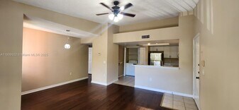 4151 N Haverhill Rd in West Palm Beach, FL - Building Photo