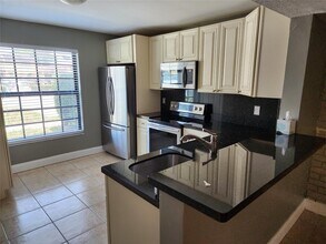 2619 NW 47th Ln, Unit 3204 in Lauderdale Lakes, FL - Building Photo - Building Photo