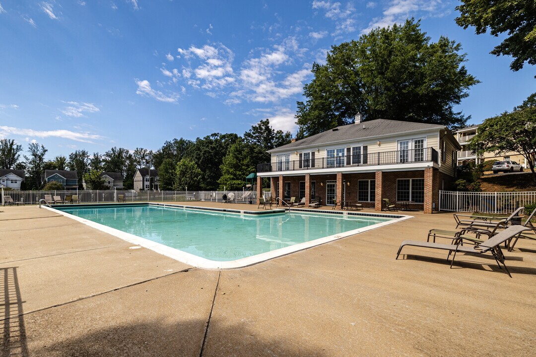 Villas at Southern Ridge in Charlottesville, VA - Building Photo