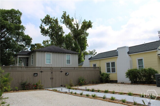 732 E 38th St in Savannah, GA - Building Photo - Building Photo