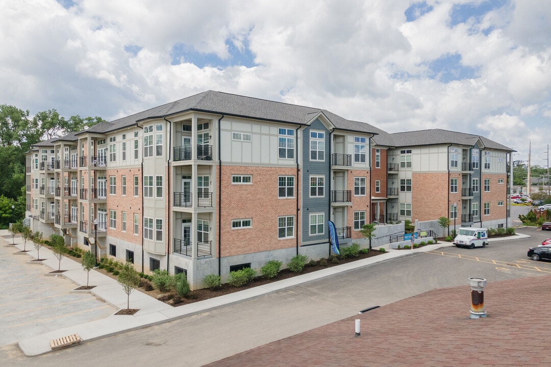 SOMO in Sylvania, OH - Building Photo