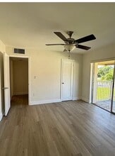 5325 SW 77th Ct, Unit Lakeview Gardens in Miami, FL - Building Photo - Building Photo